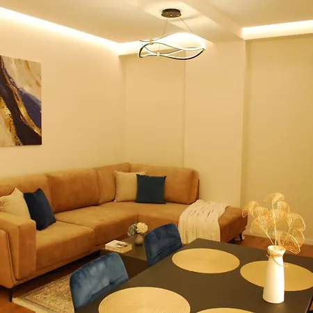 Lindi's 8 5 Apartmán Tirana
