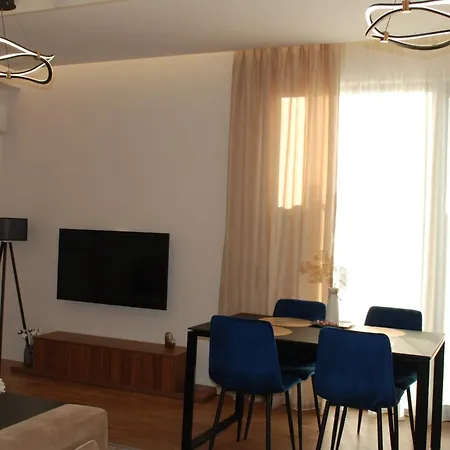 Lindi's 8 5 Apartman *