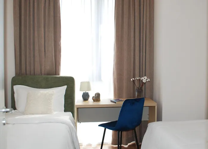 アパート Lindi's 8 5